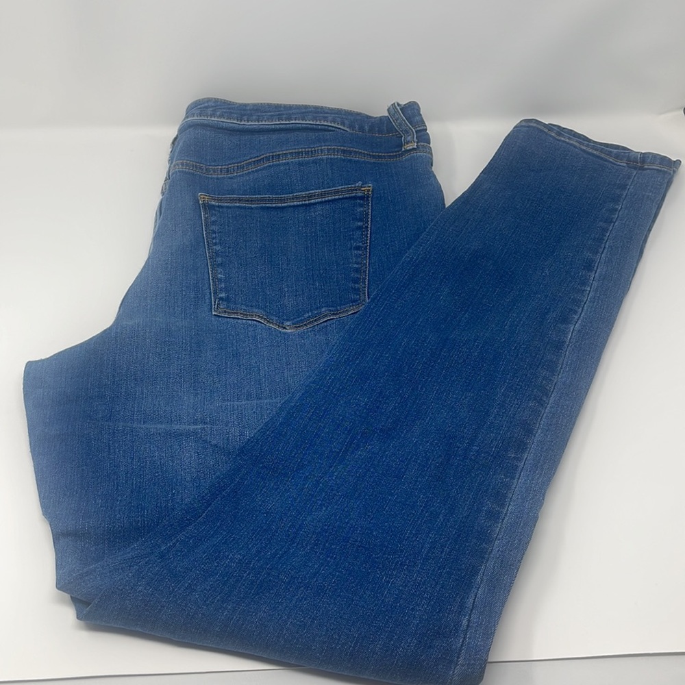 Universal Thread High Rise Medium Wash Blue Denim Skinny Jeans - Picture 4 of 9